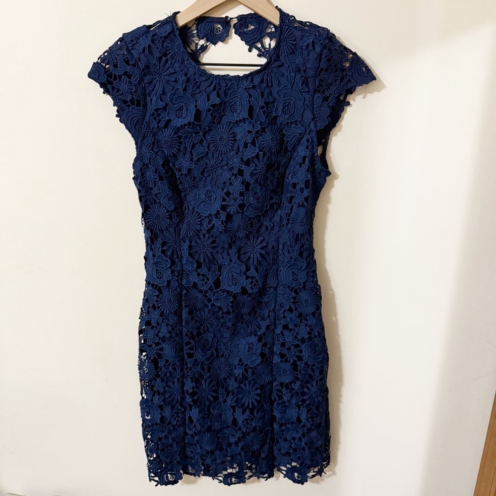NWT Lulus Womens Blue Floral Cut Out Dress Size Small Special Occassion Casual